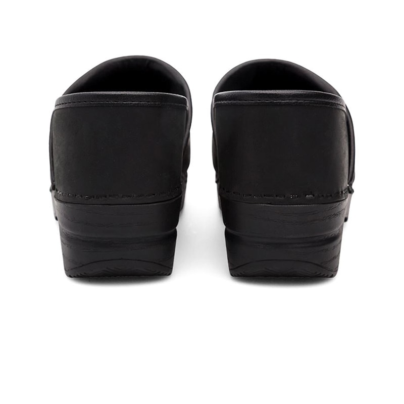Dansko-professional-black-Oiled-5-min.jpg