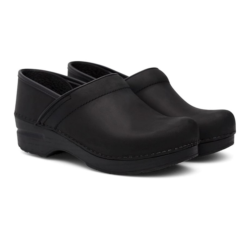 Dansko-professional-black-oiled-3-min.jpg